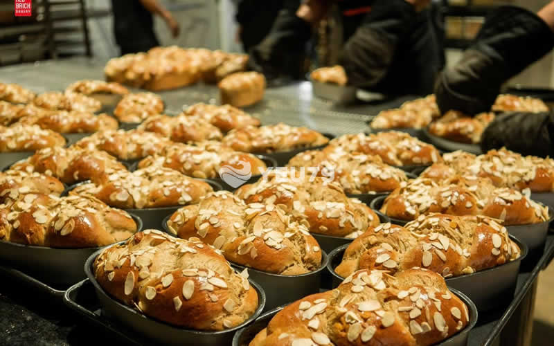 bánh mì hoa cúc nha trang