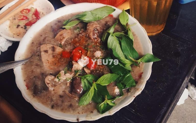 12 Quán bán cháo lòng ngon tại Nha Trang rất đông khách