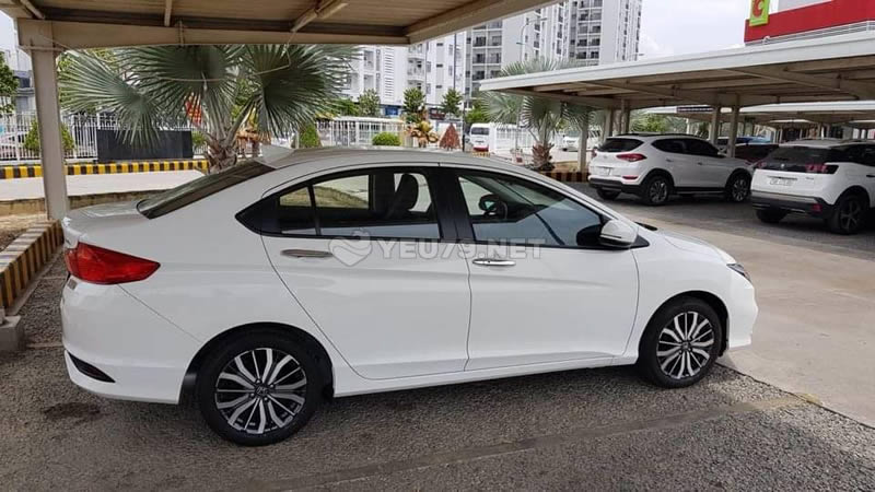 xe đưa đón sân bay cam ranh nha trang